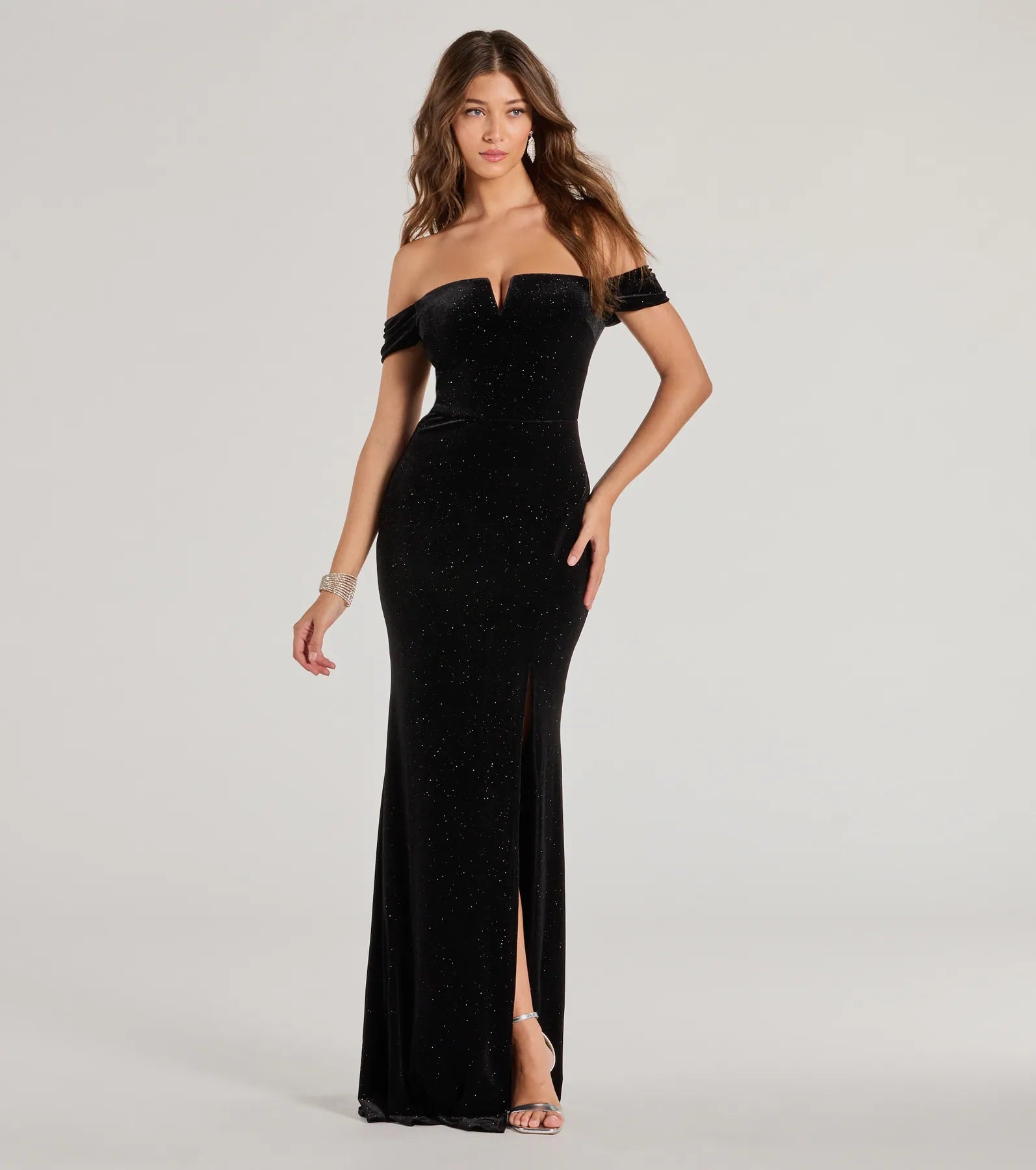 Alayna Velvet Off-The-Shoulder Mermaid Dress - Image 5