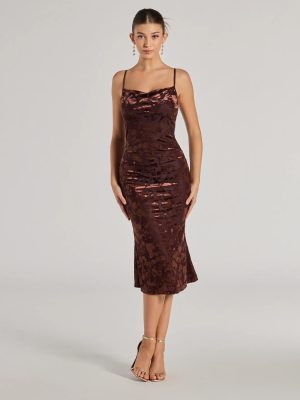 Oh-So-Chic Floral Velvet Burnout Midi Dress