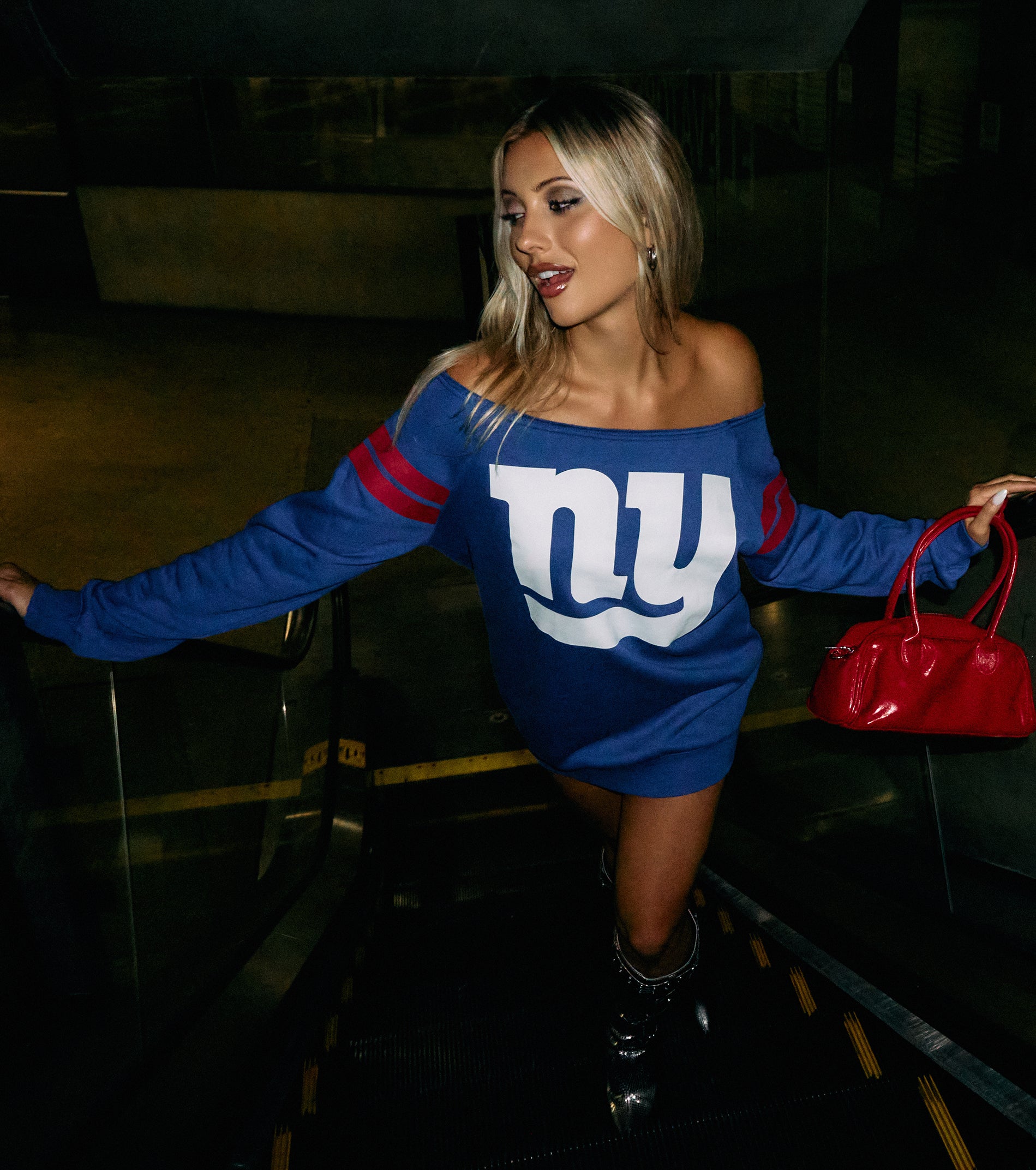 Ultra Game NFL New York Giants Pull-Over Top