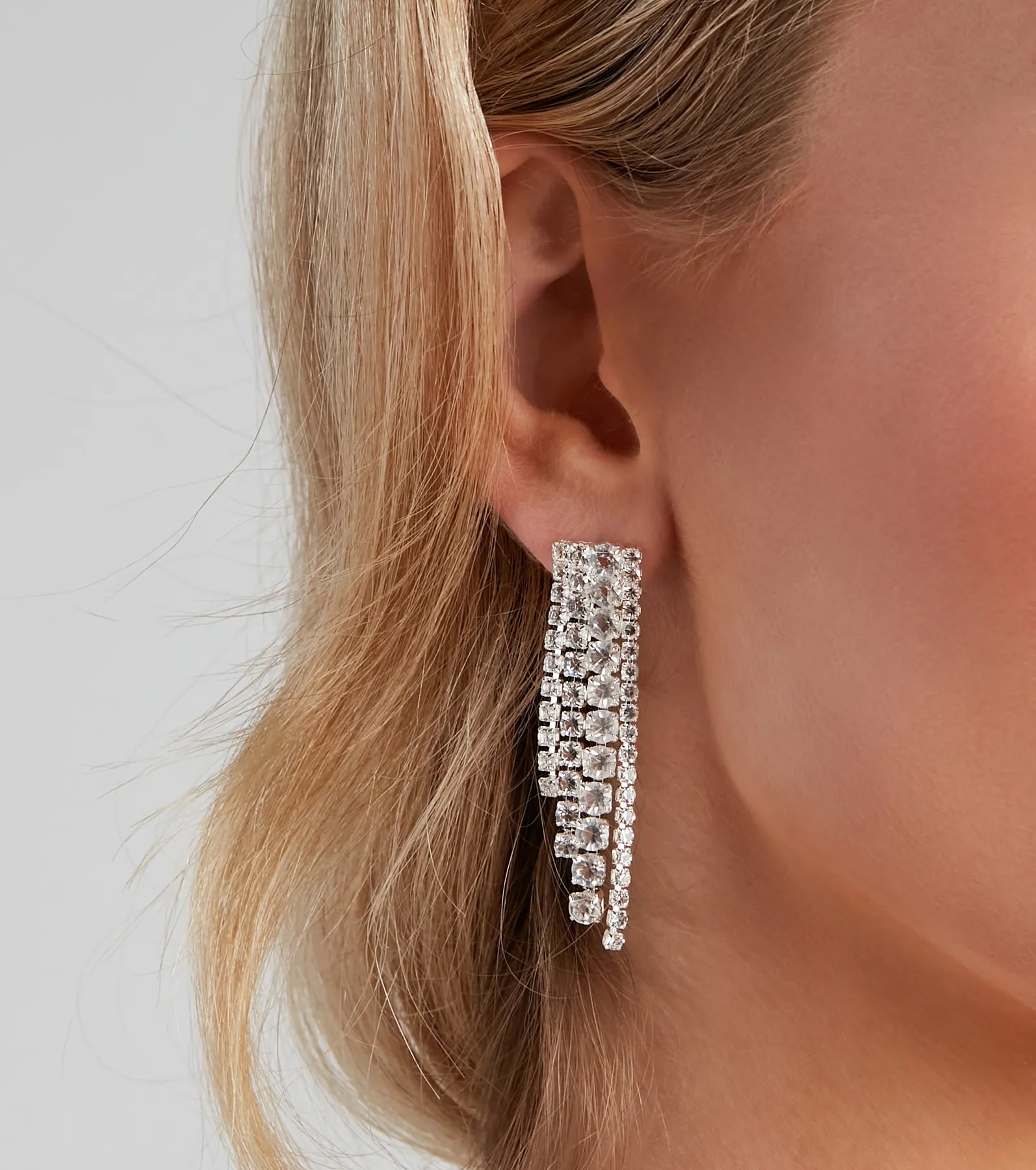Rhinestone Collar. Duster Earrings. And Bracelet Set - Image 2