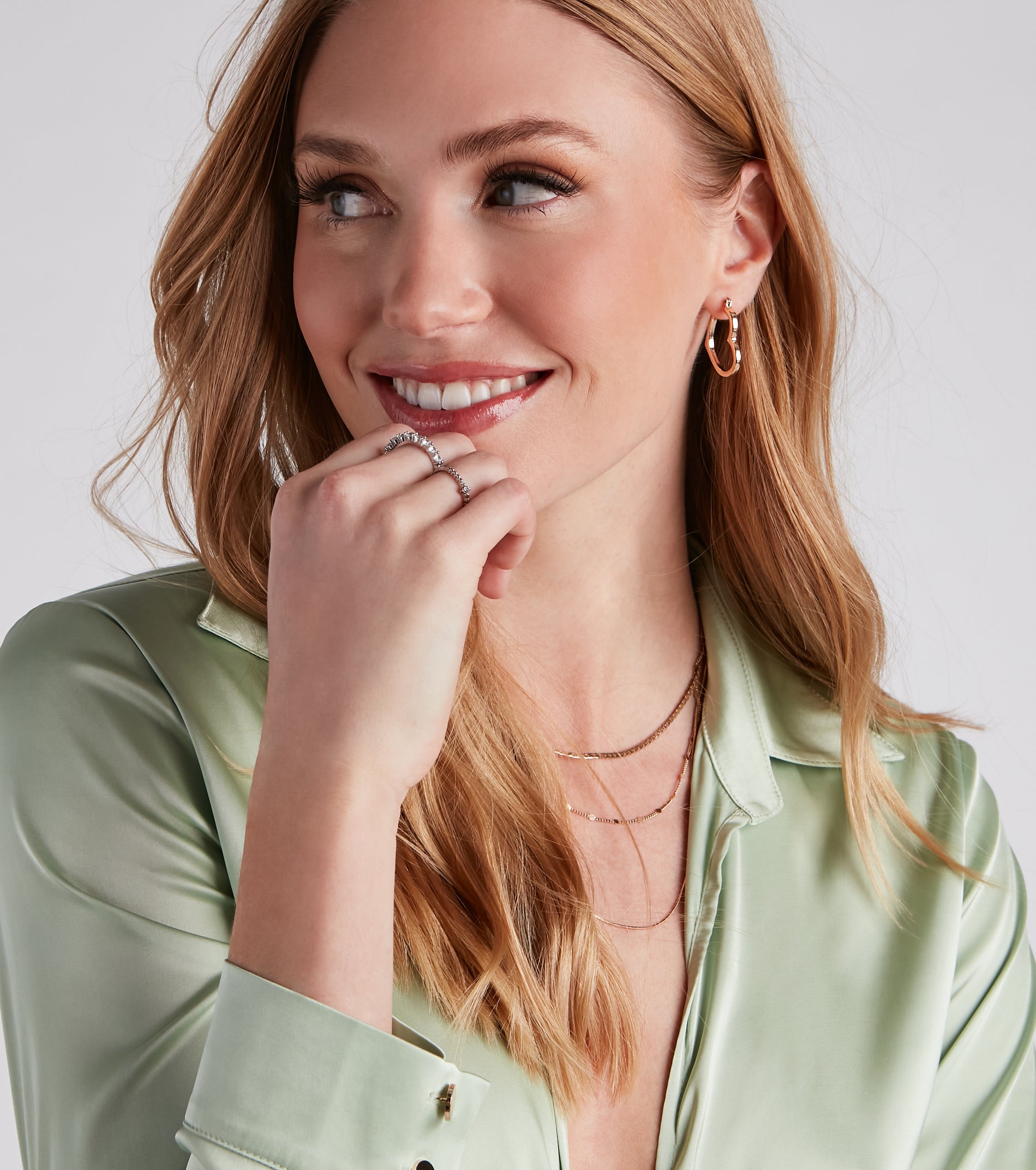 Cutest Details Rhinestone And Heart Earrings Set - Image 2