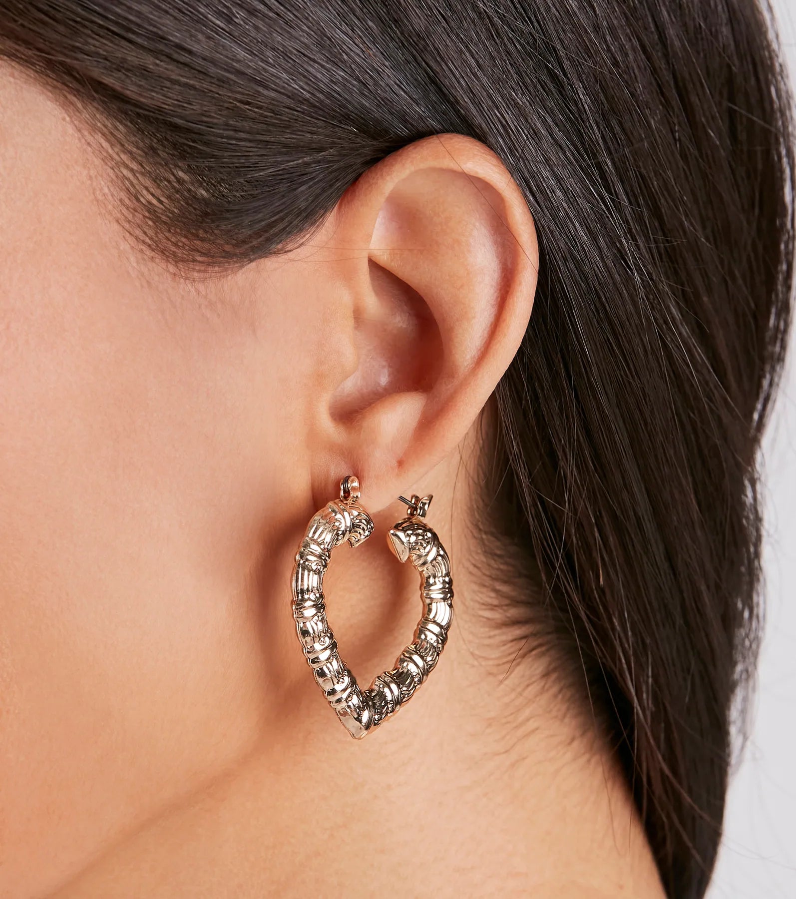Love For Chic Style Heart Hoop Earrings - Image 2