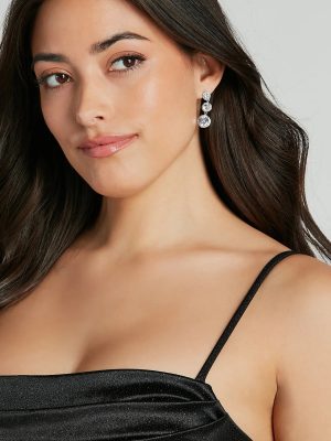 Fine Decadence Linear Rhinestone Earrings