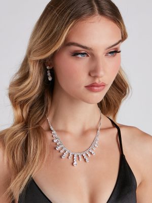 Feeling Royal Choker And Earrings