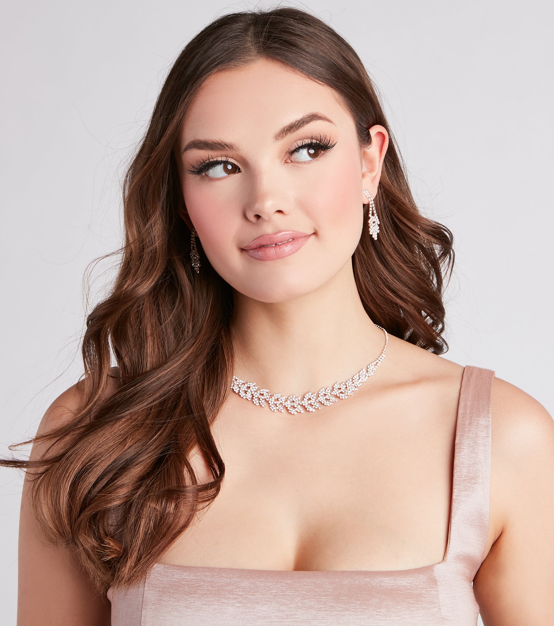 Feeling Glitzy Rhinestone Necklace And Earrings Set - Image 3