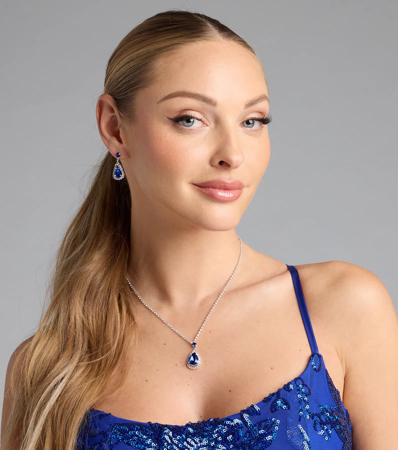 Fairytale Come True Necklace And Earrings Set - Image 3