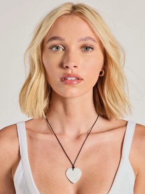 Loving Heart Shell Necklace