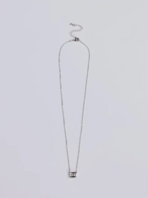 Delicate Glamour Rhinestone Pendant Necklace