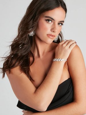 Dainty And Elegant Cubic Zirconia Bracelet