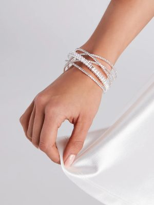 Feelin' Luxe Rhinestone Criss-Cross Cuff Bracelet