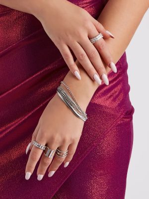 Glam Details Rhinestone Chain Bracelet