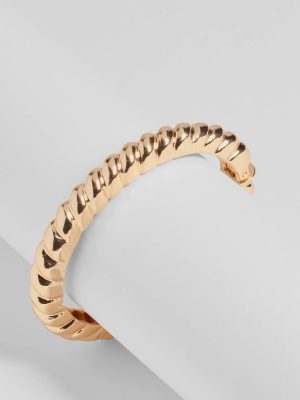 Sleek Glamour Clasp Bangle Bracelet