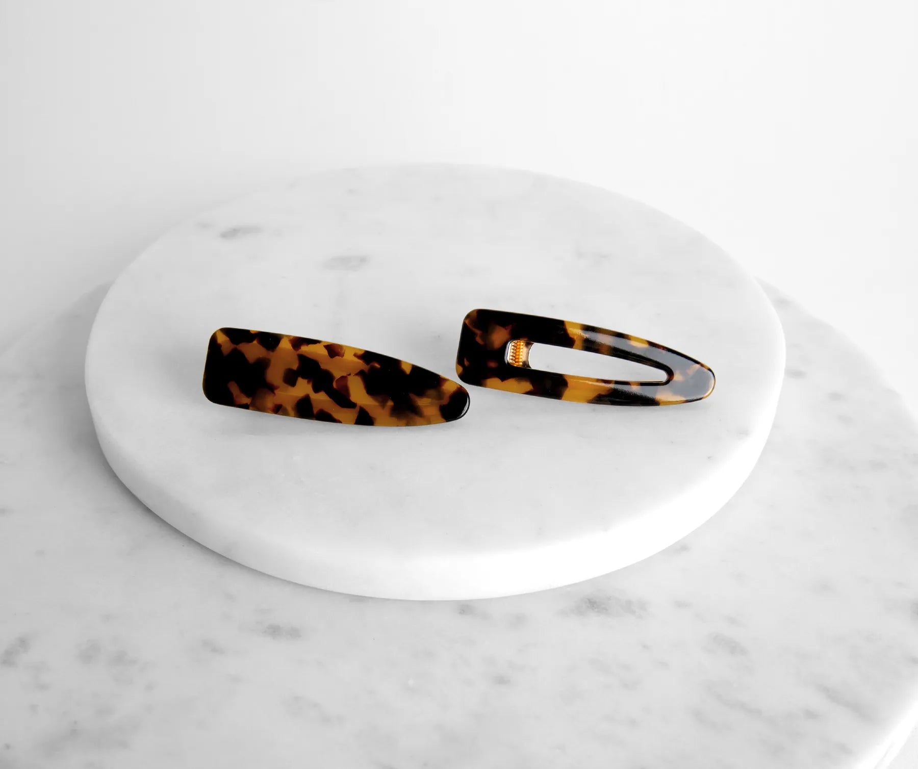 Tortoise Shell Hair Clips - Image 2