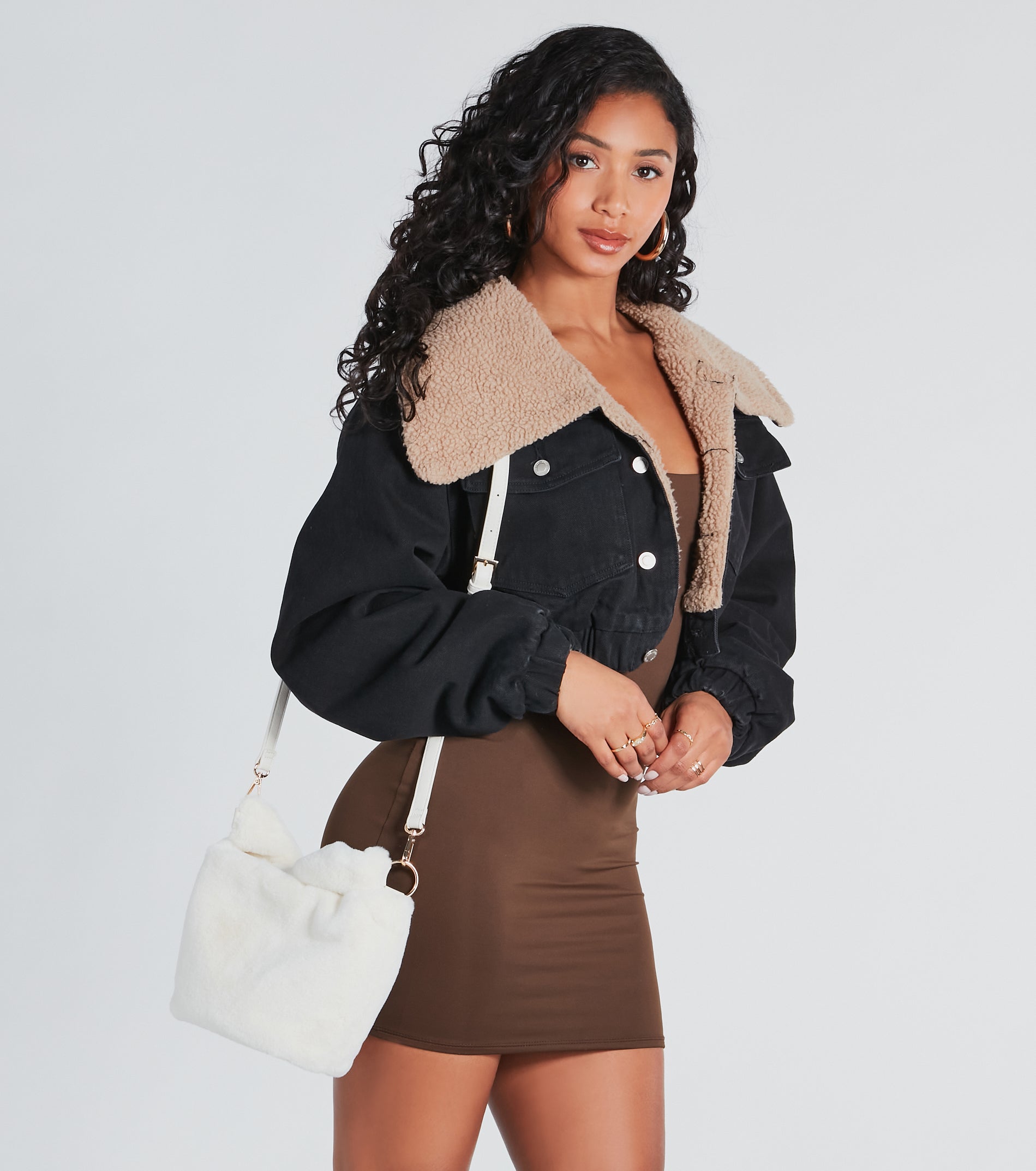 The It Girl Faux Fur Bucket Bag - Image 2