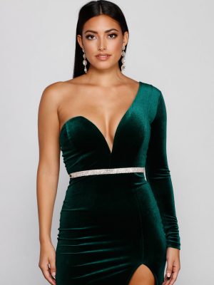 Layer On The Luxe Rhinestone Belt
