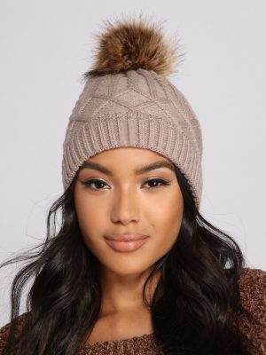 Basic Cable Knit Pom Pom Beanie