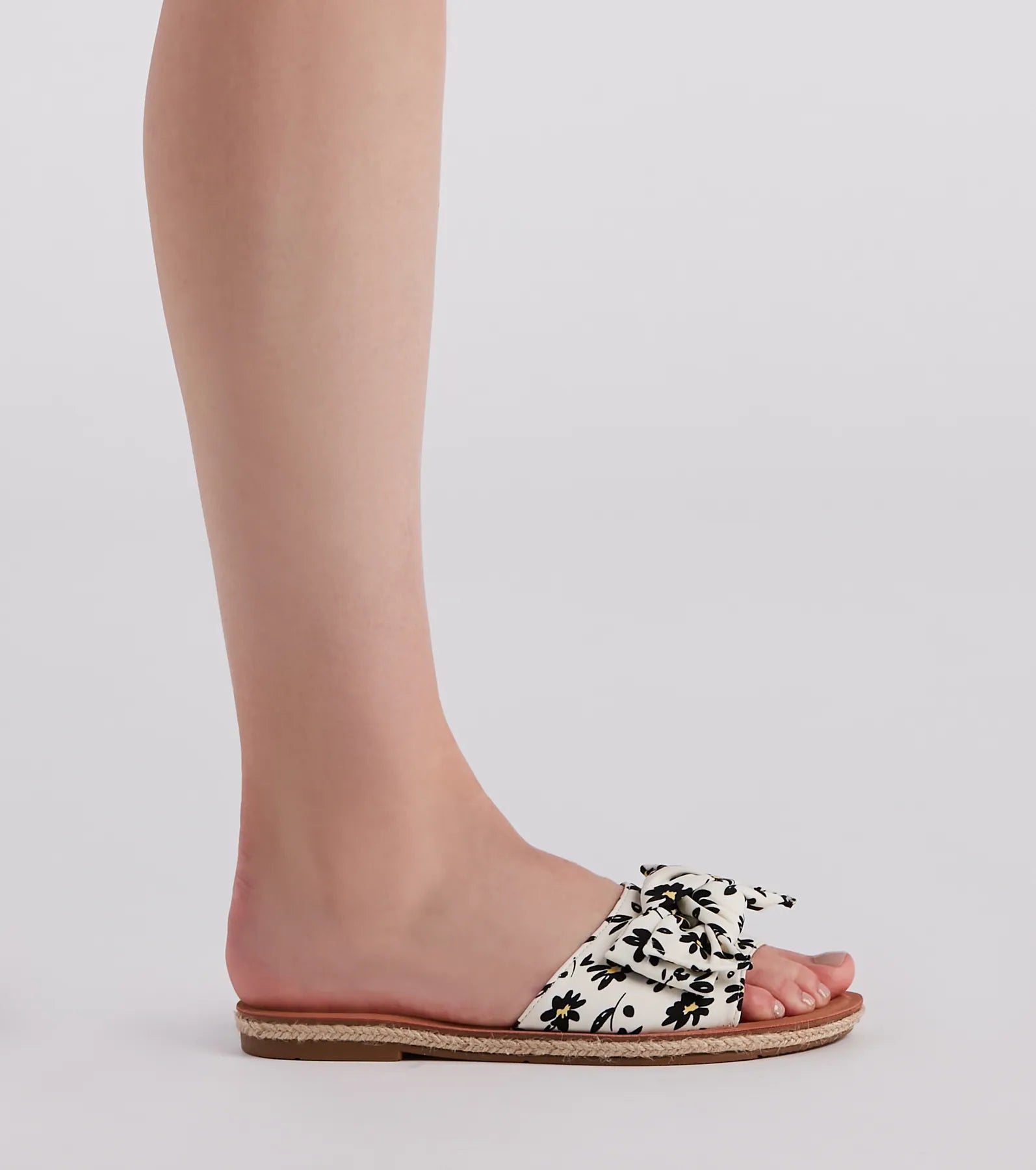 Darling Daisy Floral Print Sandals - Image 3